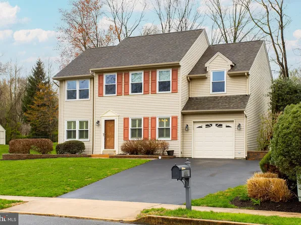 4304 Riders Ln, Upper Chichester, PA 19061