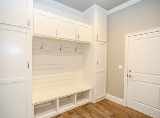 810 Flat Head Cv, Bentonville, AR 72712