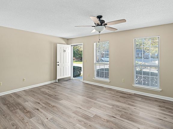 5th image of 1600 N Washington St APT 20