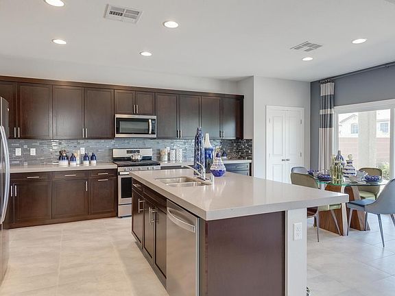 Residence 2054 Gourmet Kitchen