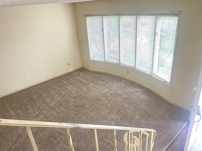 Williamsburg House Apartments — Photo 13
