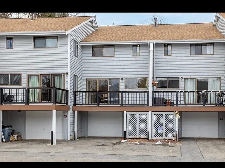 113 Brigham St #4D — Photo 1