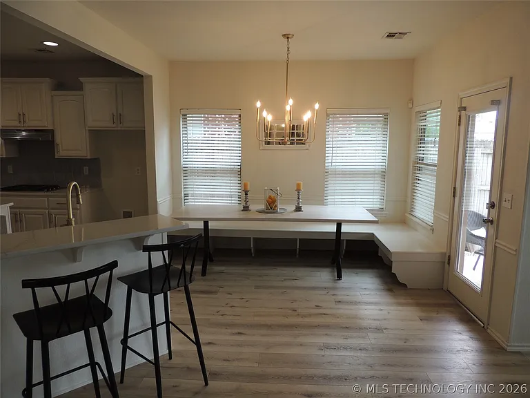 4416 W Indianola St — Photo 19