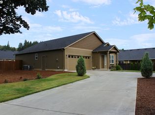87852 Ferndale Ct, Veneta, OR 97487
