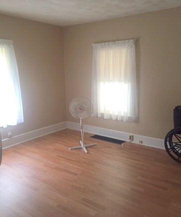 5th image of 425 Phillips Ave
