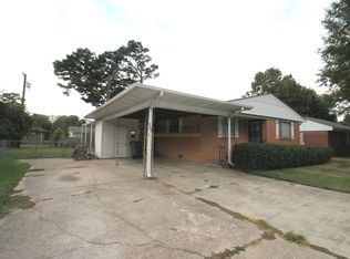 1924 Hillcrest Dr, Paragould, AR 72450