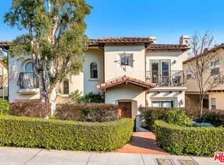 934 Hilldale Ave, West Hollywood, CA 90069