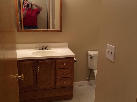 2nd image of 2212 Glouchester Dr