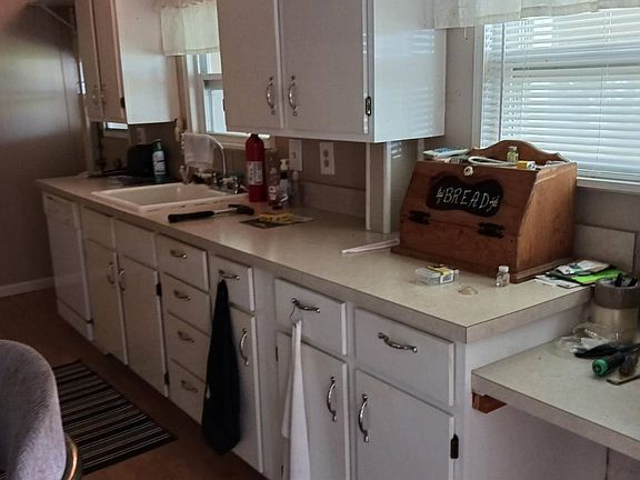 5th image of 11 Paradise Hill Dr