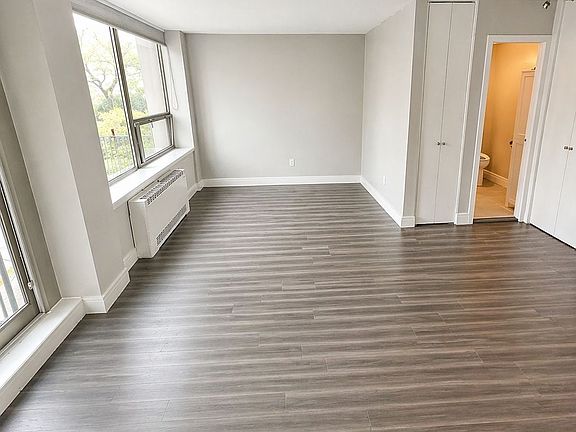 4th image of 1360 N Sandburg Ter APT 206C