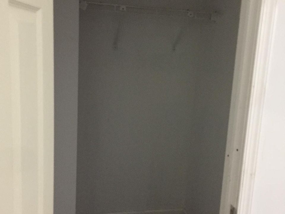 2nd image of 1031 Chestnut St #23