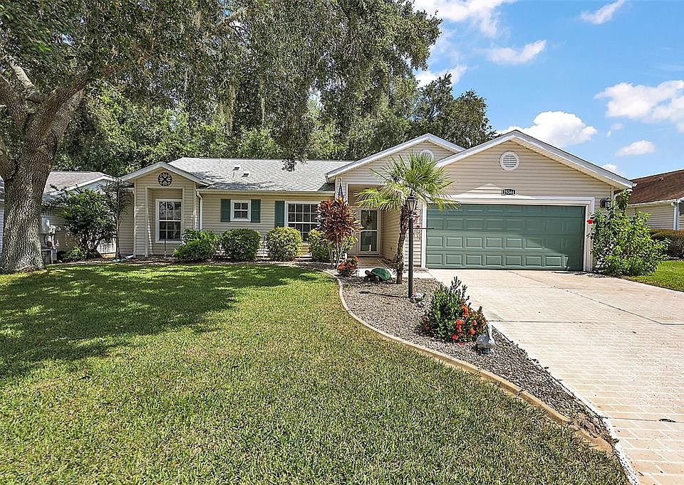 1st image of 25344 Crestwater Dr