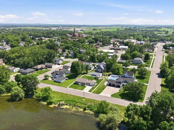 430 Lake Ave, Albany, MN 56307
