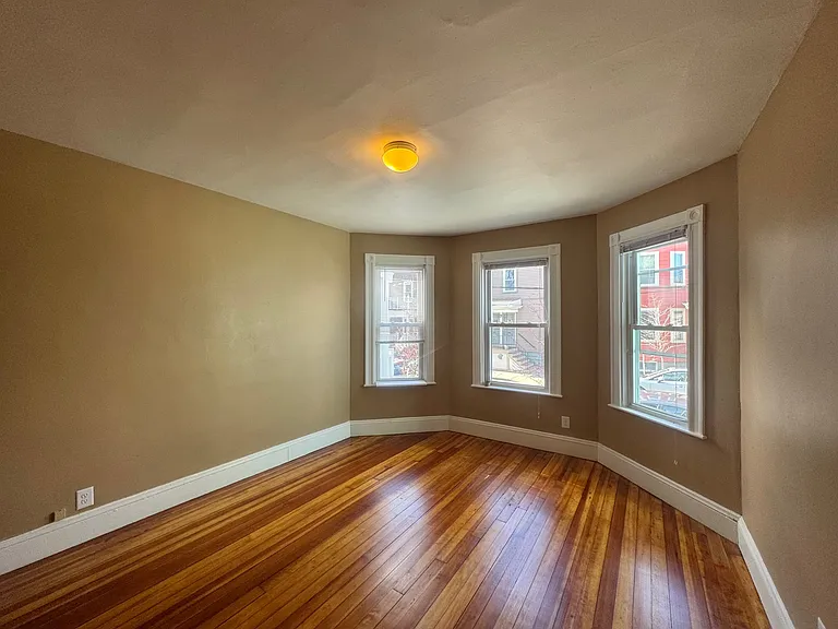 40 Calvin St S #3R — Photo 3
