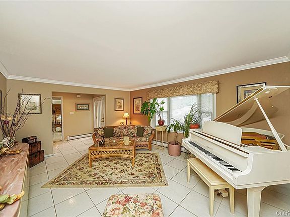 4th image of 33 Peachtree Lane