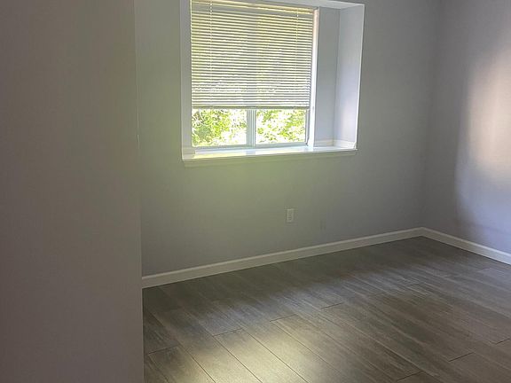 3rd image of 4245 Pine Vista Blvd