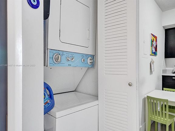 4th image of 3300 NE 191st St APT 1605