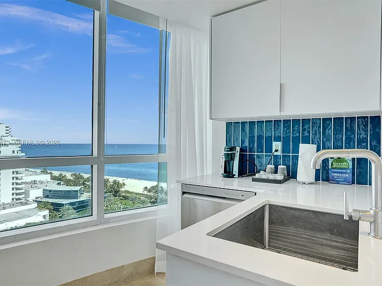 4401 Collins Ave #1503 — Photo 18