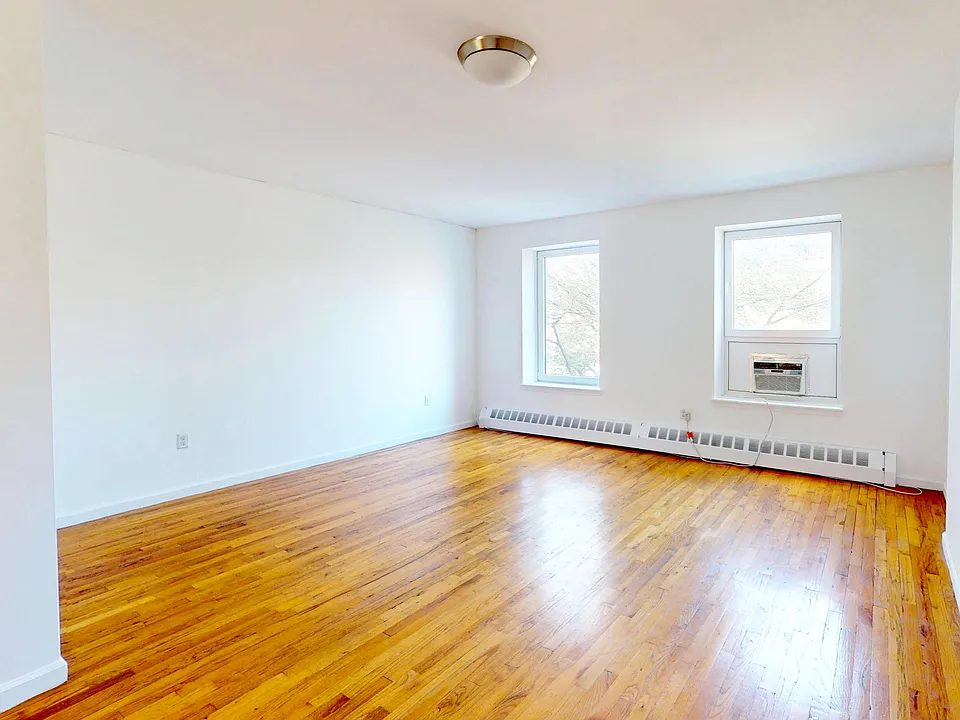 44 W 127th St #3