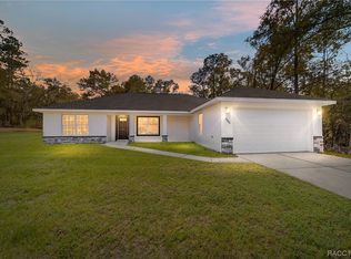 1388 W Hawk Ln, Citrus Springs, FL 34434