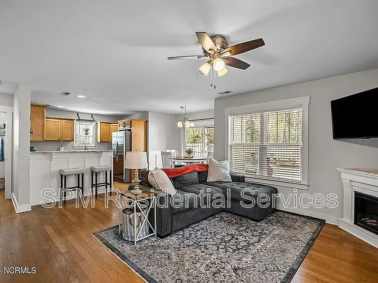 106 Emerson Ct — Photo 7