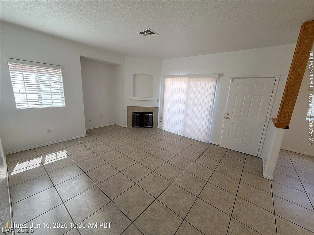 3 bed, 2.0 bath, 1159 sqft, $1,250 — Photo 3