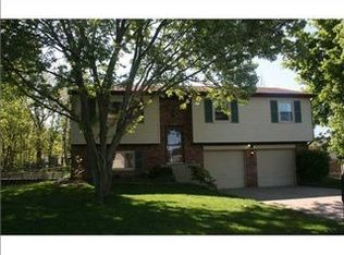 1611 Michele Ct, Greenwood, IN 46142