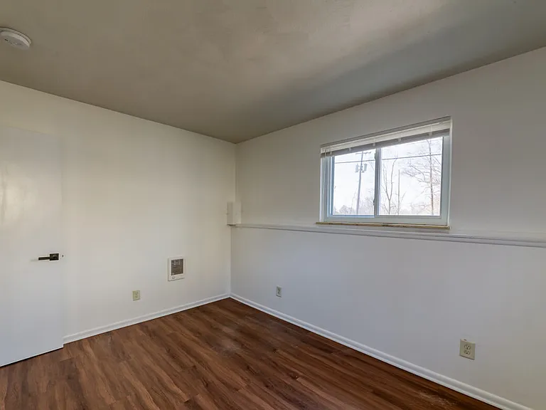 6315 Grovenburg Rd — Photo 4