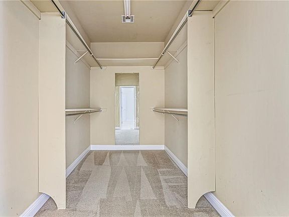 5th image of 117 Woodchase Dr