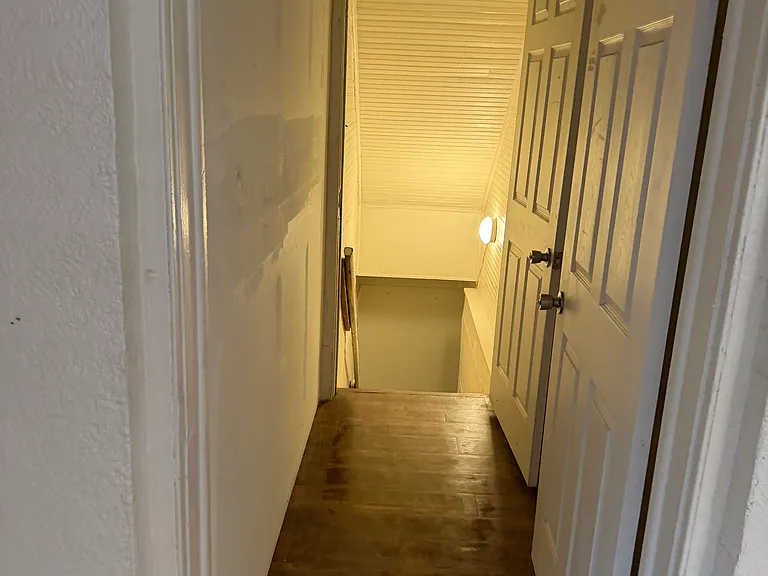 521 Randolph Dr — Photo 6