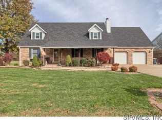40 Waterford Ln, Glen Carbon, IL