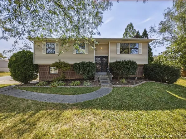 1324 Sportsman Drive, Jeffersonville, IN 47130