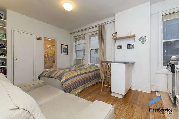 Rented by FirstService Realty (legacy) | media 3