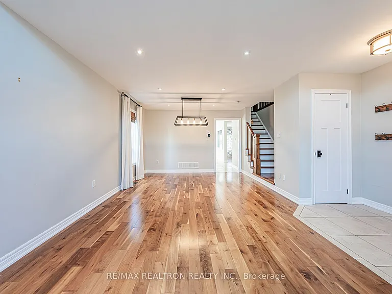 44 Moynahan Cres #MAIN — Photo 16