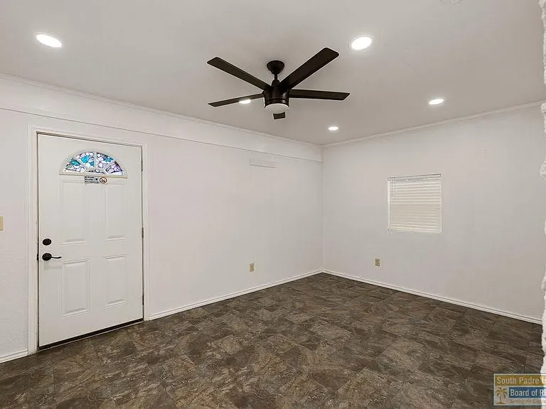 301 Madison St — Photo 22