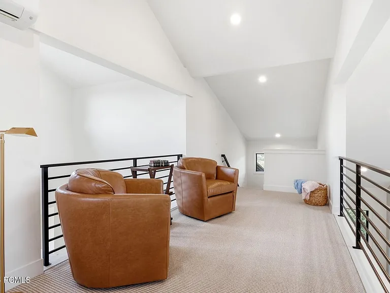 1285 E Lasso Trl — Photo 38