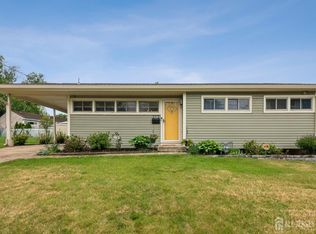 212 Princeton Rd, Parlin, NJ 08859