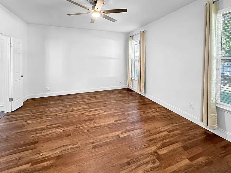 1415 Azalea Ln — Photo 38