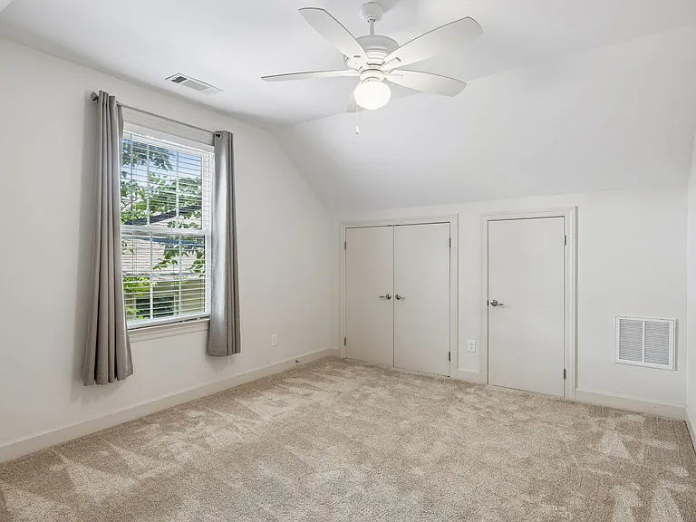 1011 Bate Ave — Photo 26