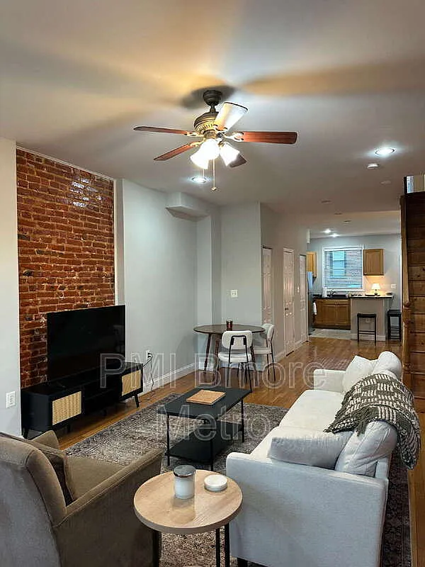 3 bed, 3.5 bath, 1875 sqft, $2,875 — Photo 3