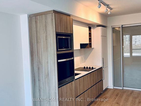 5th image of 319 Jarvis St #808