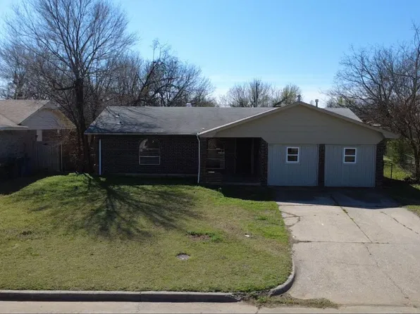 9816 NE 5th St, Midwest City, OK 73130