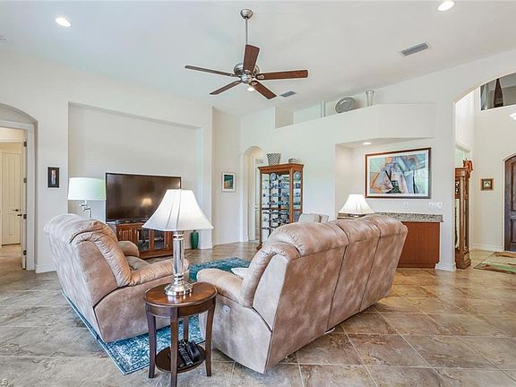 5th image of 8829 Sarita Ct