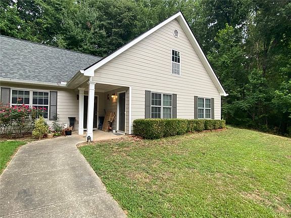 2nd image of 130 River Pointe Ct SW #132