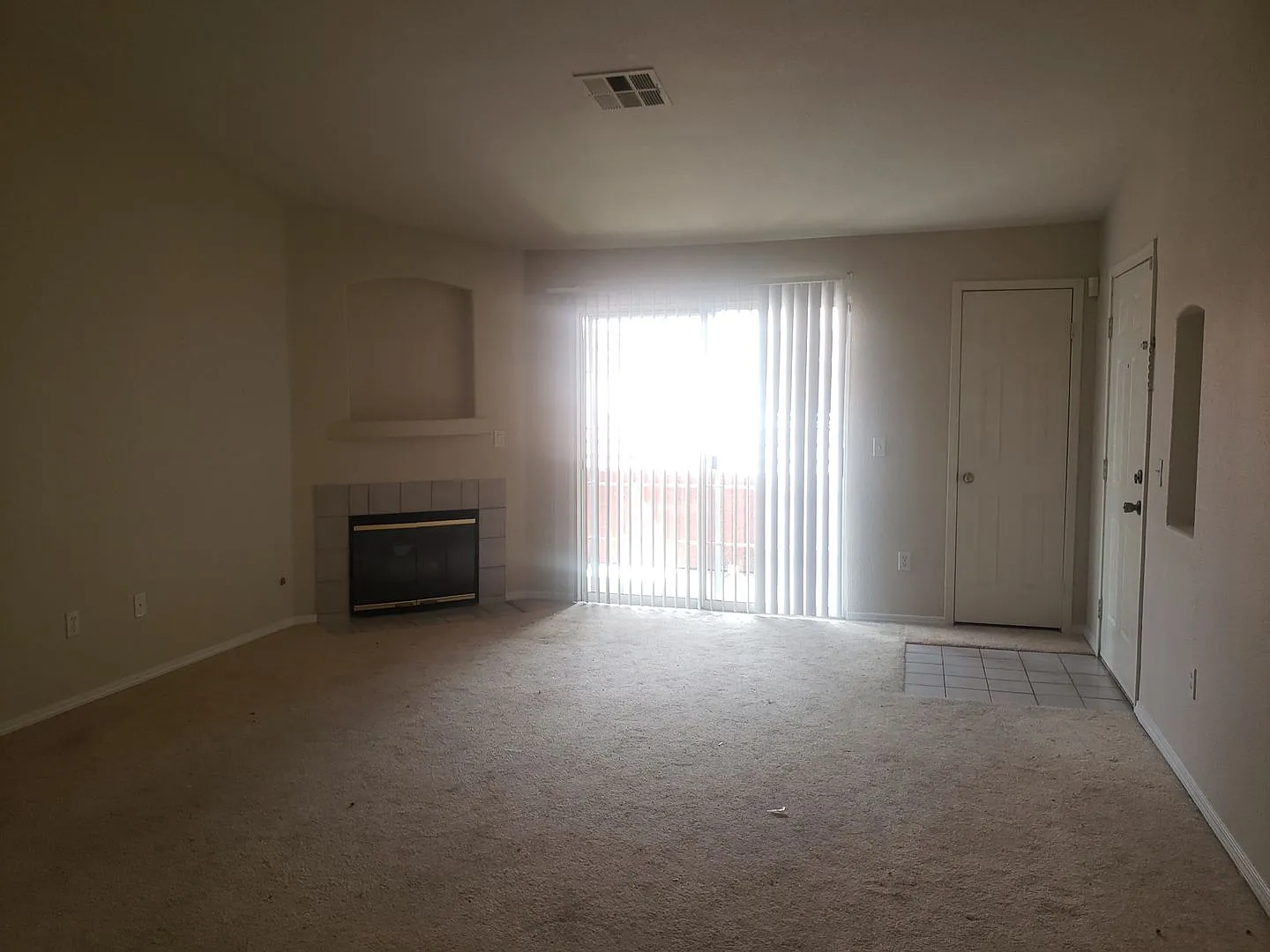 4730 E Craig Rd — Photo 3
