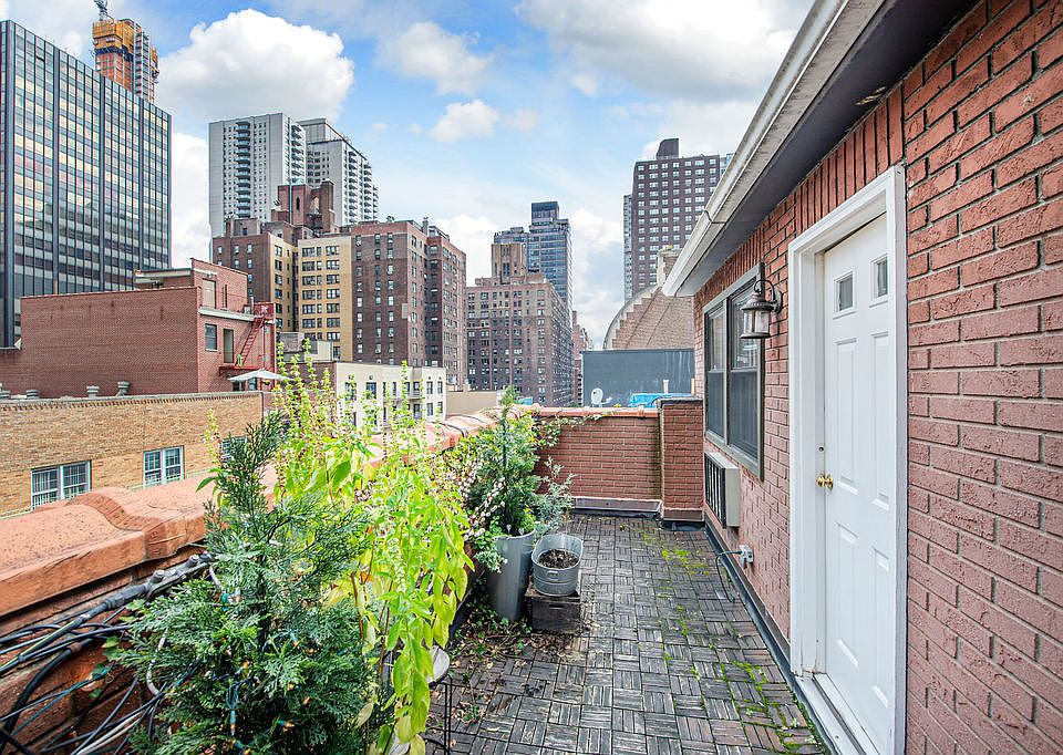 1st image of 330 E 54th St #5D