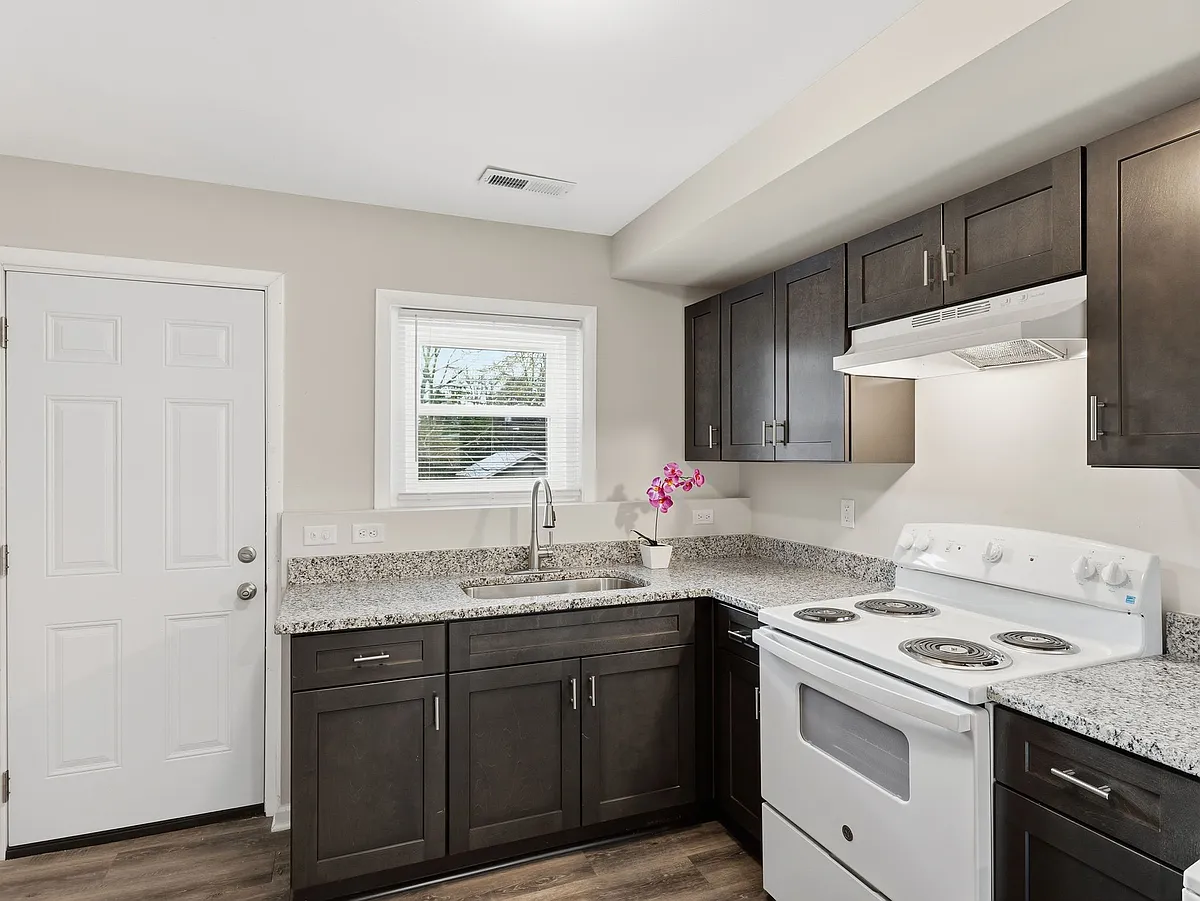 Building Photo - 4902 Chamberlayne Ave #A