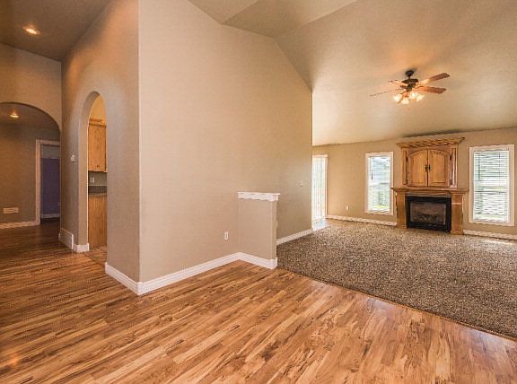4th image of 527 S Emery Ln