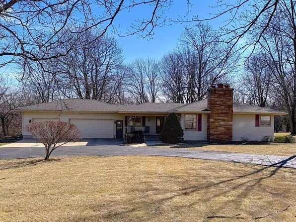 2495 S Eastwood Dr, Woodstock, IL 60098