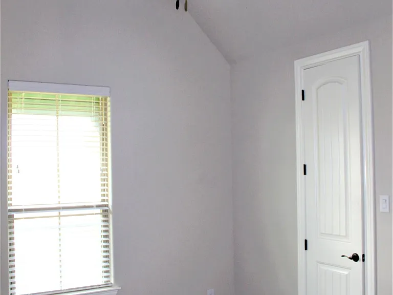 2404 Wills Way Dr — Photo 32